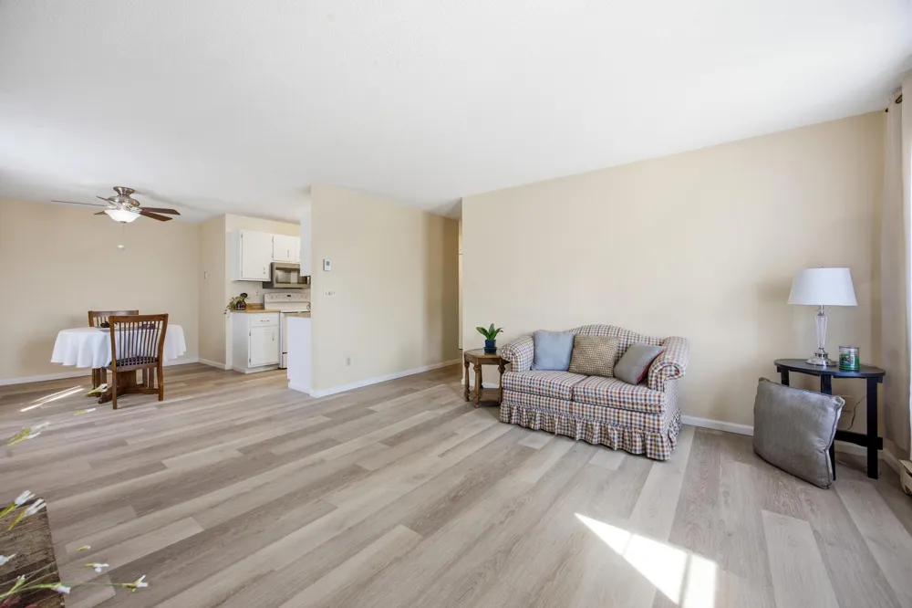341 Prairiewood Circle S #208 Fargo, ND 58103