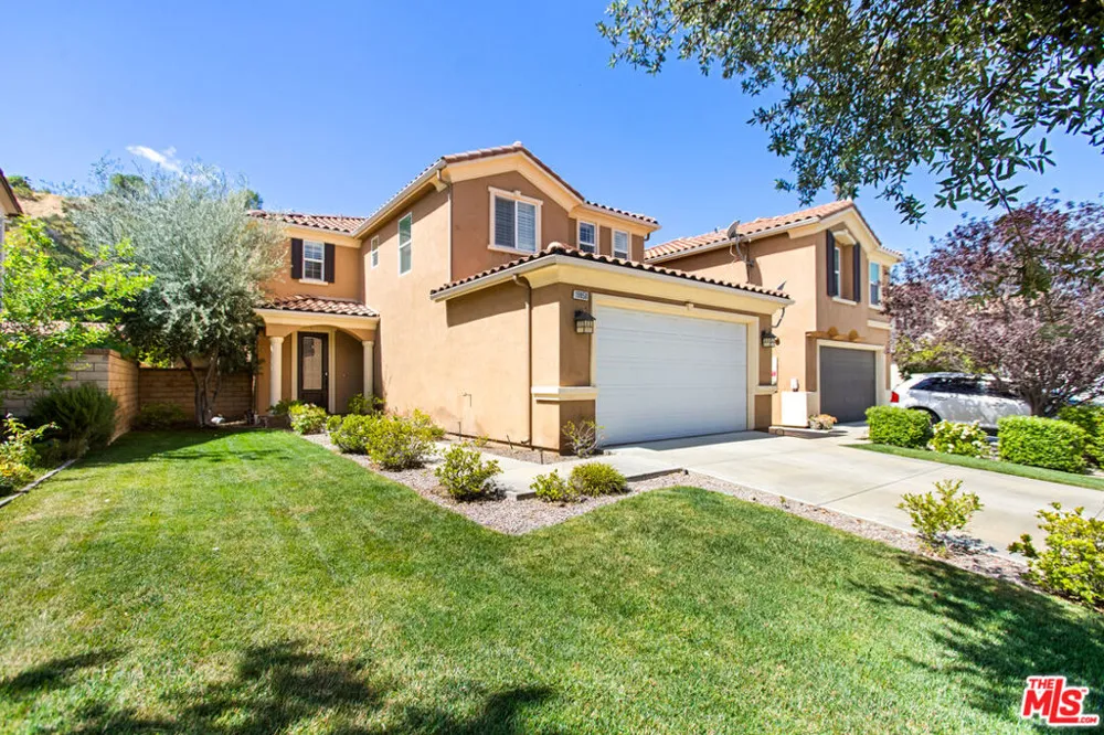 19850 Holly Drive Santa Clarita, CA 91350
