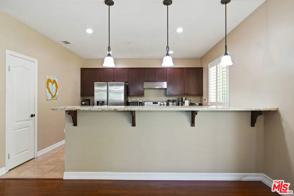 19850 Holly Drive Santa Clarita, CA 91350