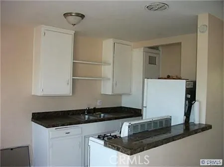 2156 Gaviota Avenue Signal Hill, CA 90755