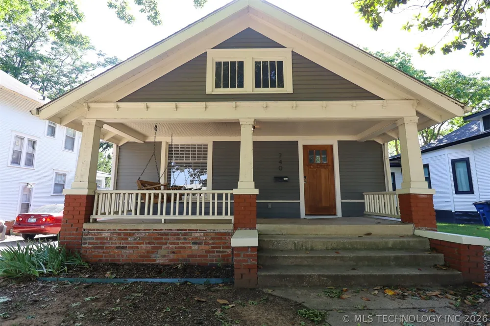 740 Denver Avenue