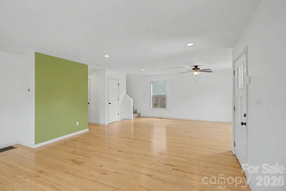 31 Yarrow Meadow Road Weaverville, NC 28787