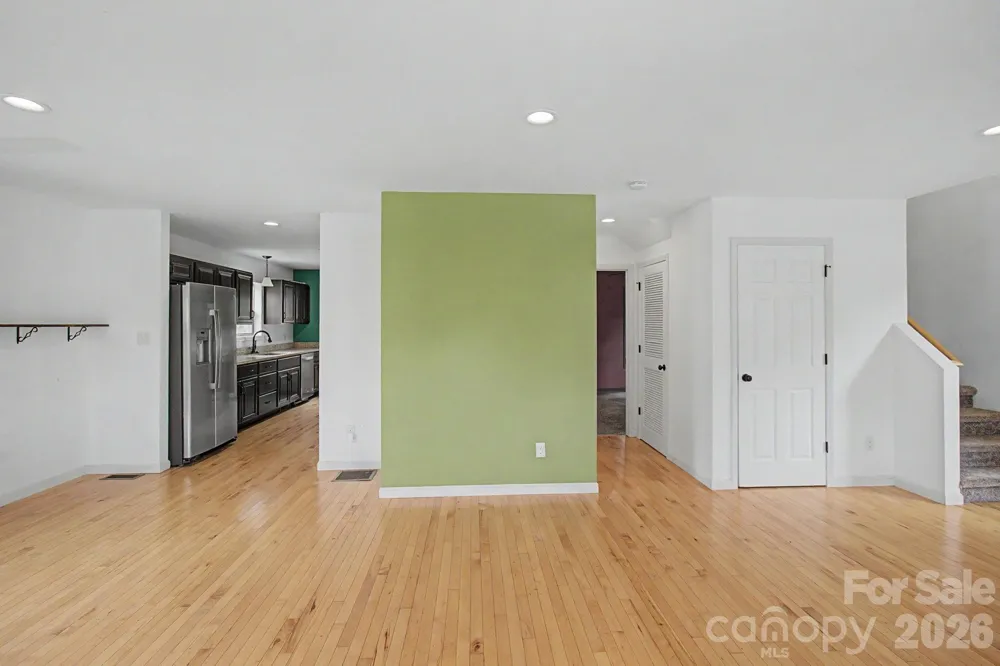 31 Yarrow Meadow Road Weaverville, NC 28787