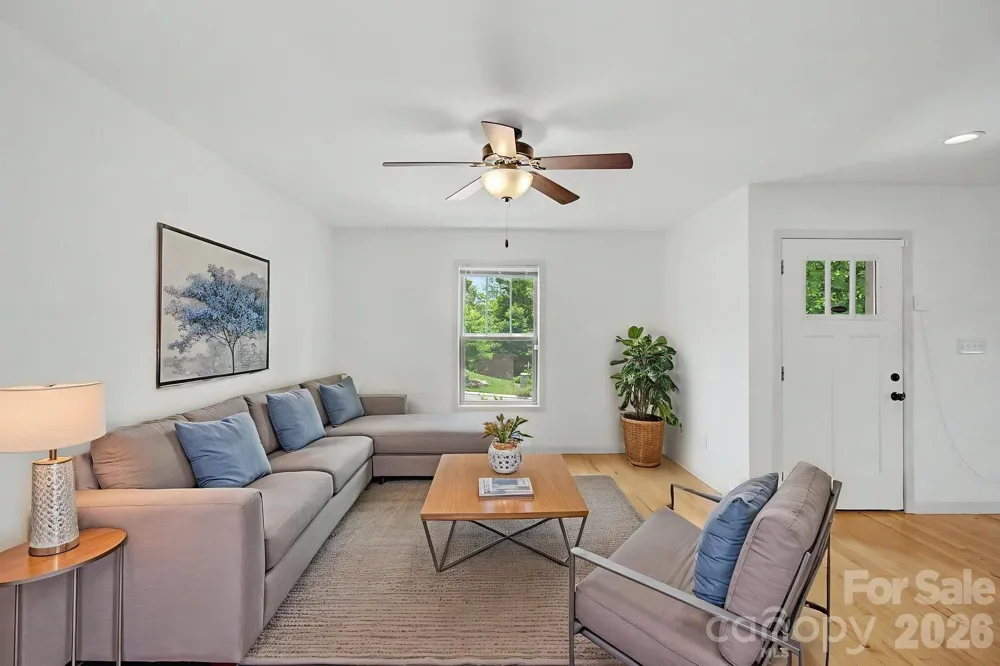 31 Yarrow Meadow Road Weaverville, NC 28787