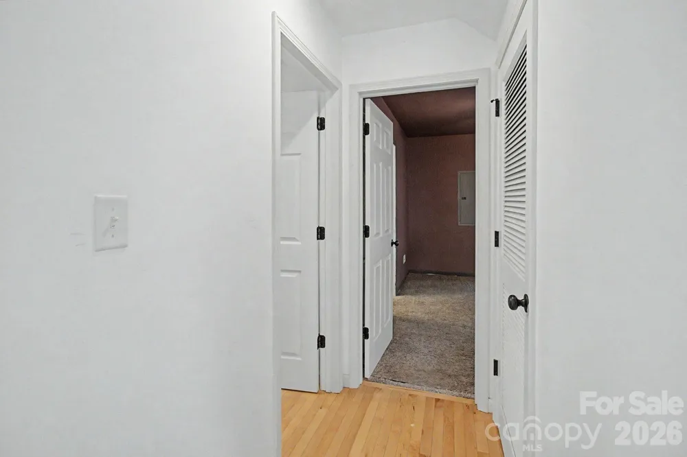31 Yarrow Meadow Road Weaverville, NC 28787