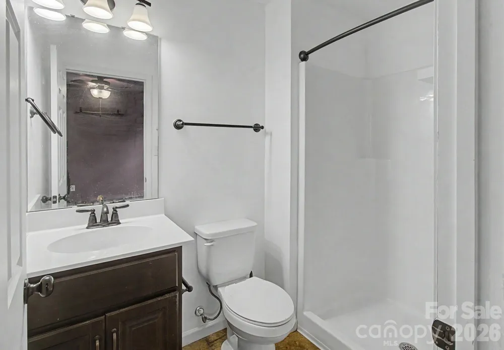 31 Yarrow Meadow Road Weaverville, NC 28787