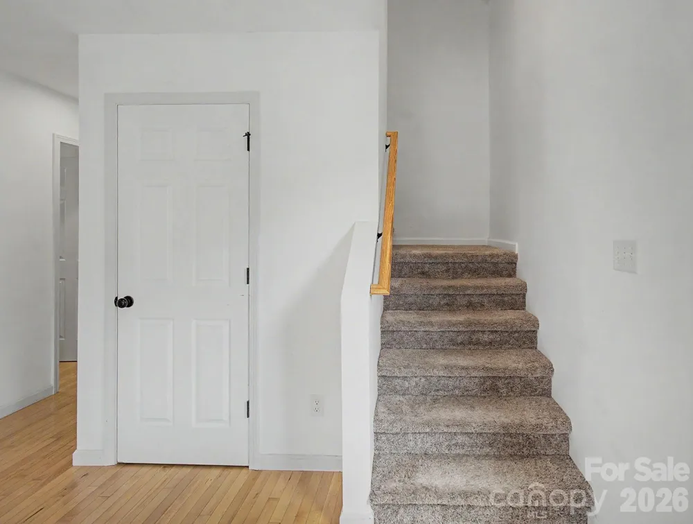31 Yarrow Meadow Road Weaverville, NC 28787