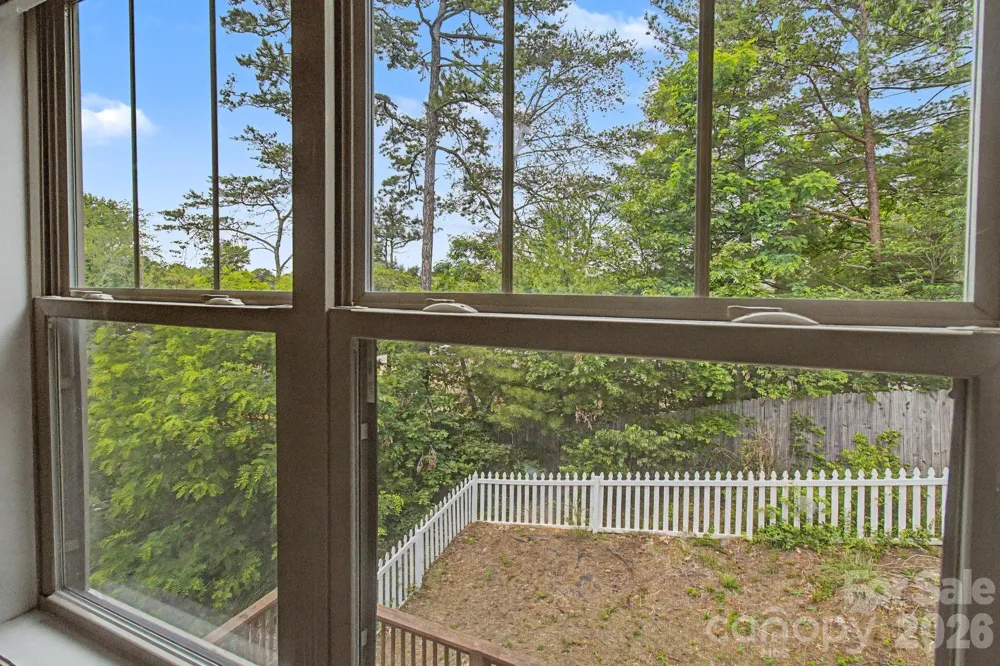 31 Yarrow Meadow Road Weaverville, NC 28787