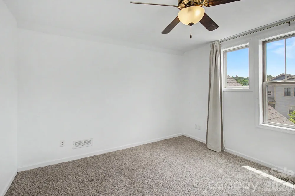 31 Yarrow Meadow Road Weaverville, NC 28787