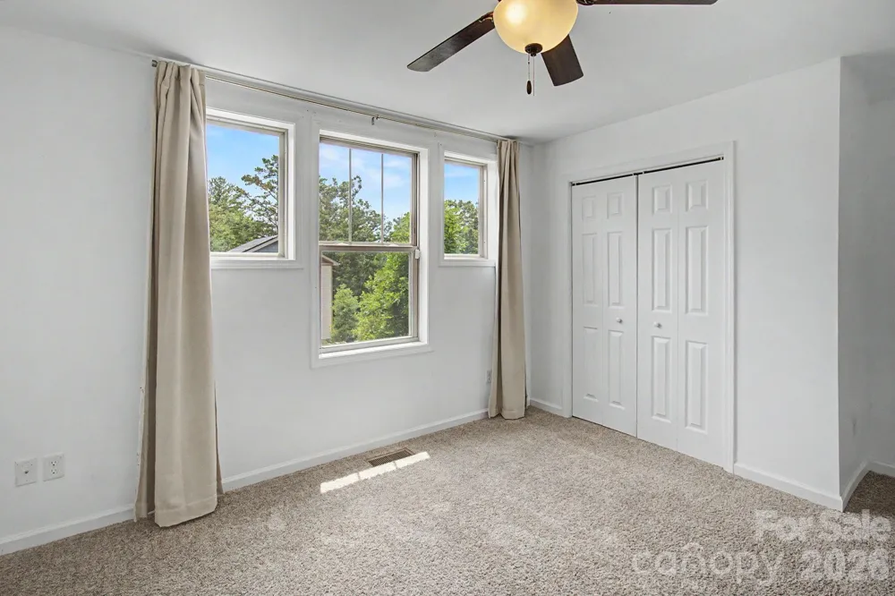 31 Yarrow Meadow Road Weaverville, NC 28787