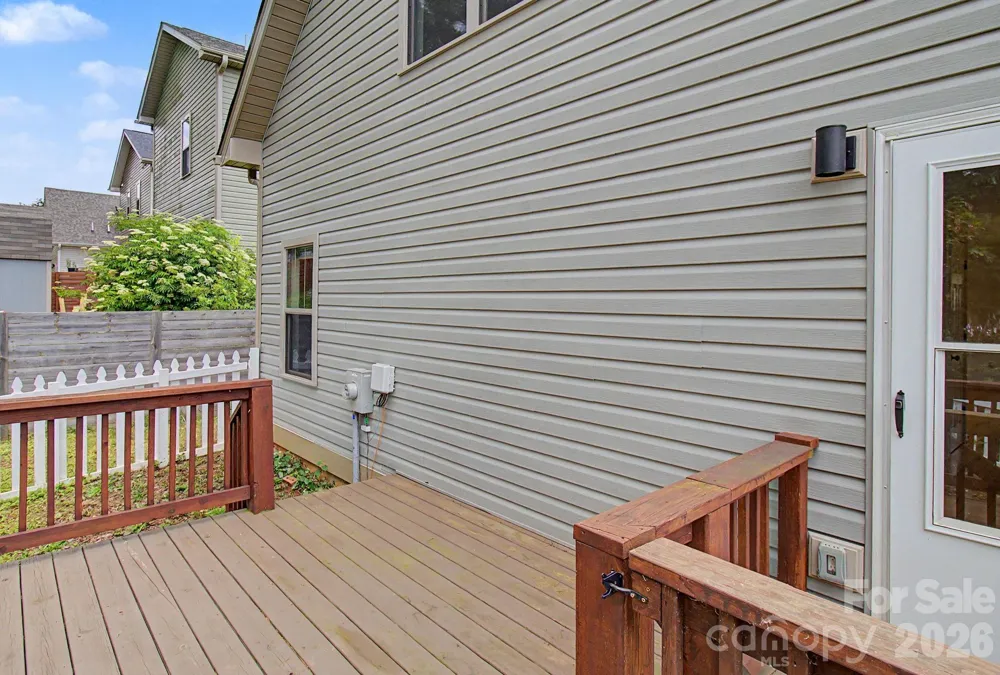 31 Yarrow Meadow Road Weaverville, NC 28787