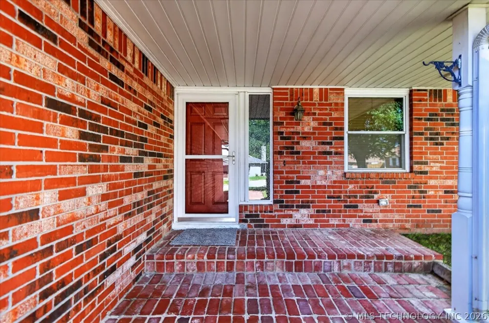 118 Canterbury Court Bartlesville, OK 74006