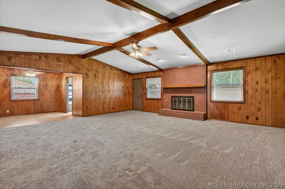 118 Canterbury Court Bartlesville, OK 74006