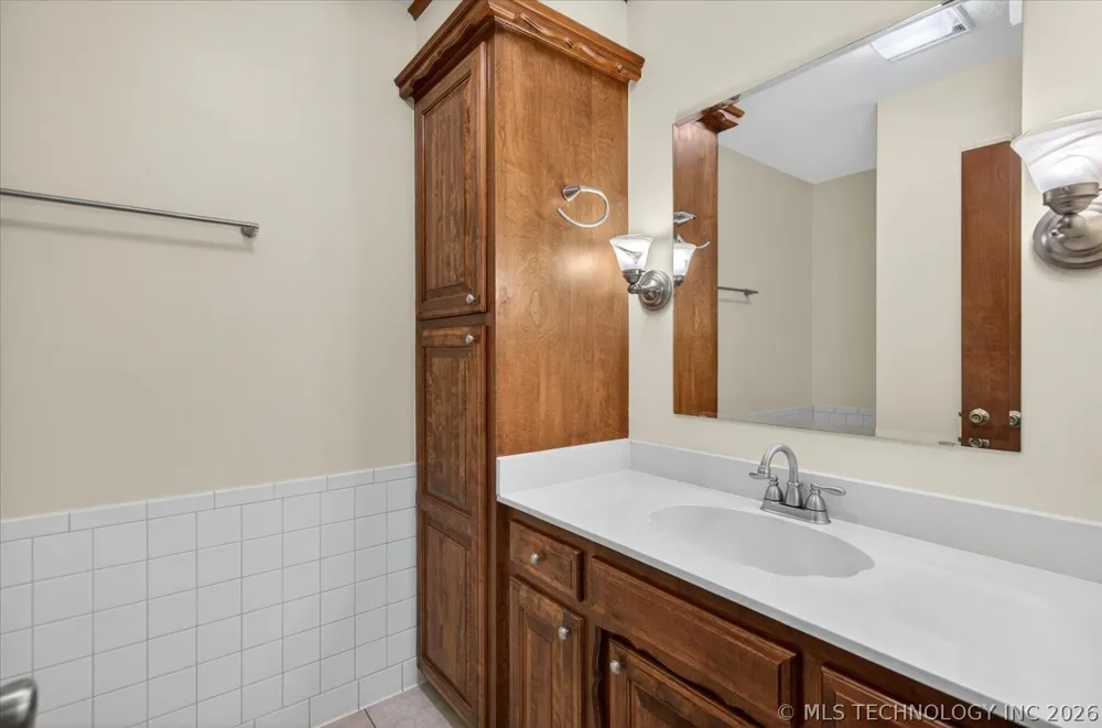 118 Canterbury Court Bartlesville, OK 74006