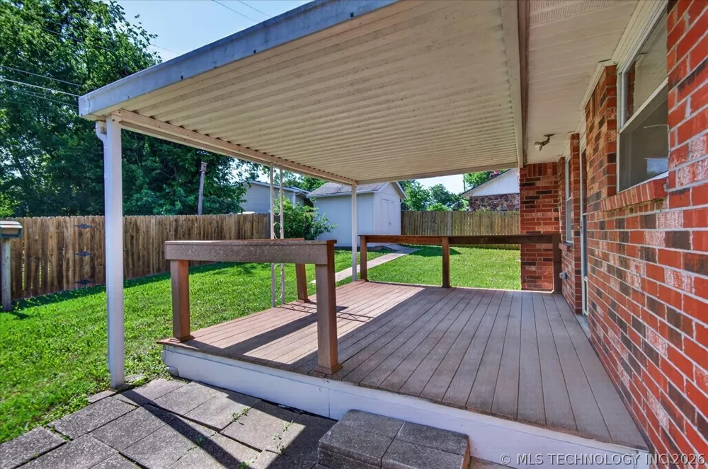 118 Canterbury Court Bartlesville, OK 74006
