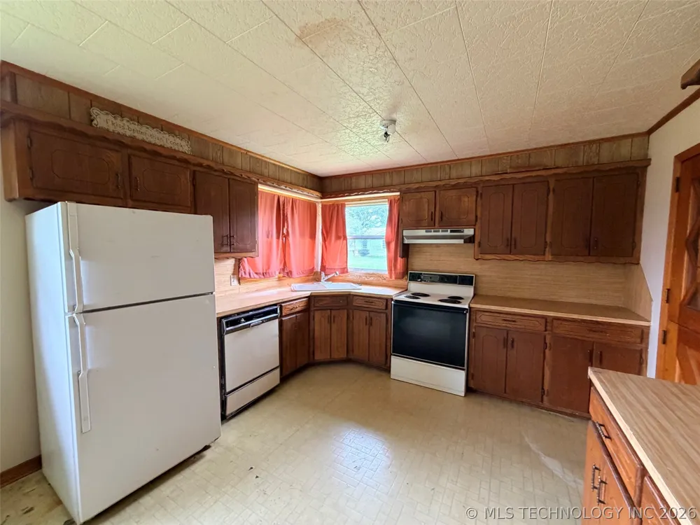 28390 S 196th Road Henryetta, OK 74437