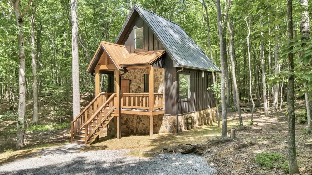 2451 Clifftops Ave Monteagle, TN 37356