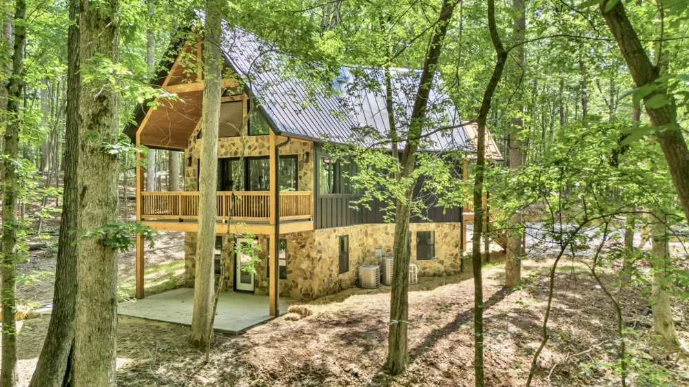 2451 Clifftops Ave Monteagle, TN 37356