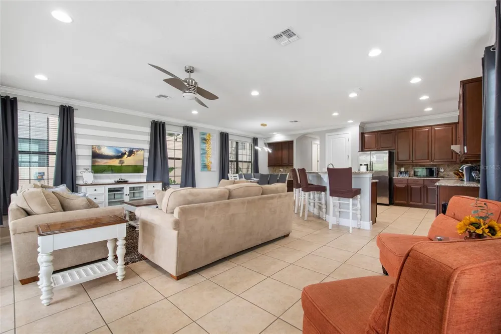 945 DESERT MOUNTAIN COURT Reunion, FL 34747
