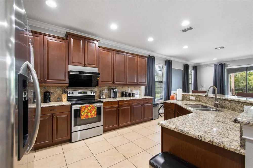 945 DESERT MOUNTAIN COURT Reunion, FL 34747
