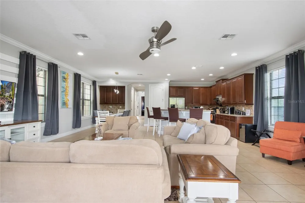 945 DESERT MOUNTAIN COURT Reunion, FL 34747