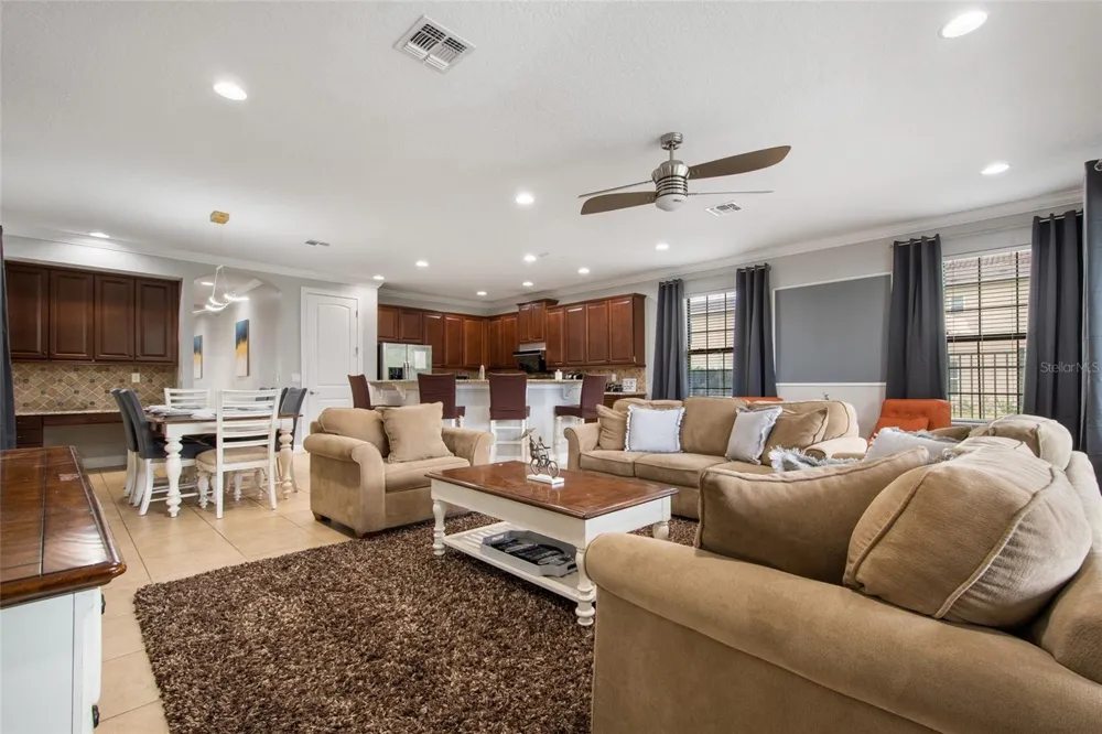 945 DESERT MOUNTAIN COURT Reunion, FL 34747