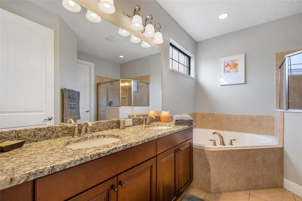 945 DESERT MOUNTAIN COURT Reunion, FL 34747