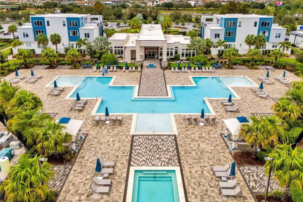 945 DESERT MOUNTAIN COURT Reunion, FL 34747