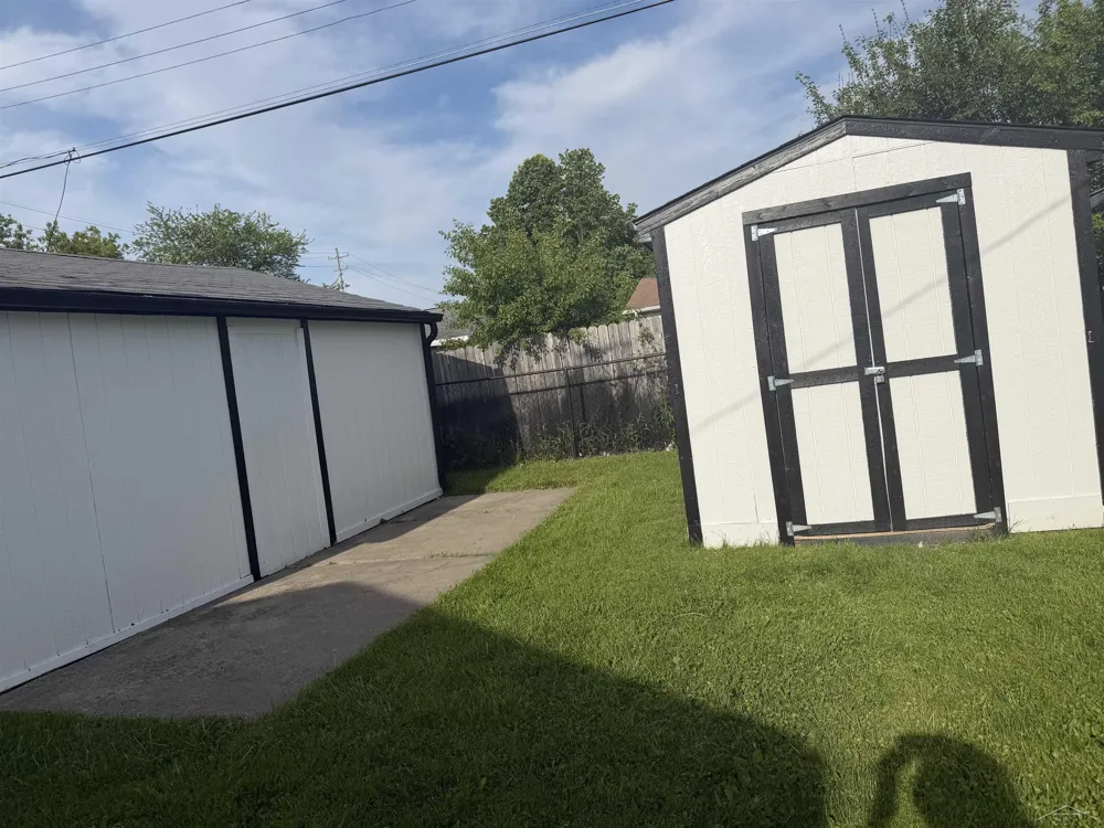 616 S 21st Street Saginaw City, MI 48601