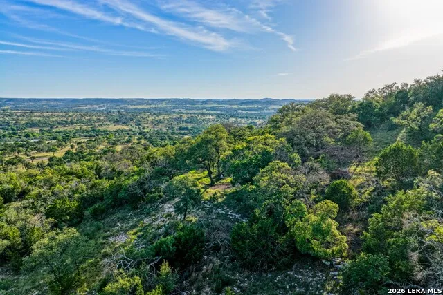 152 JUNGFRAU HILL RD Comfort, TX 78013