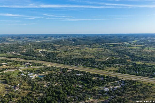 152 JUNGFRAU HILL RD Comfort, TX 78013