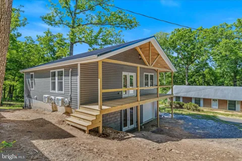 21 HILLTOP STREET