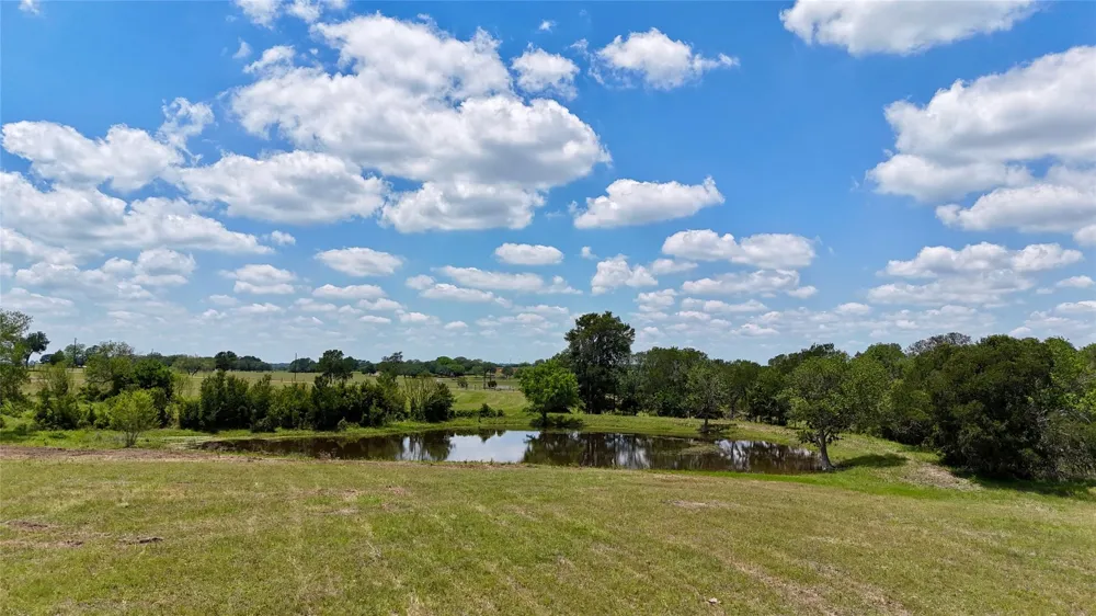 3703 Muehr Road Weimar, TX 78962