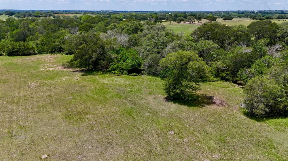3703 Muehr Road Weimar, TX 78962