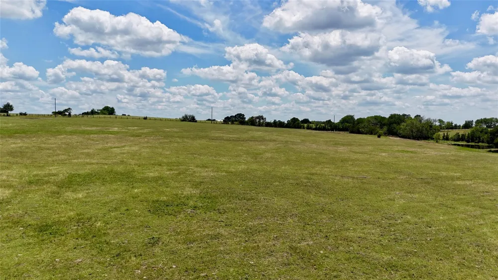 3703 Muehr Road Weimar, TX 78962