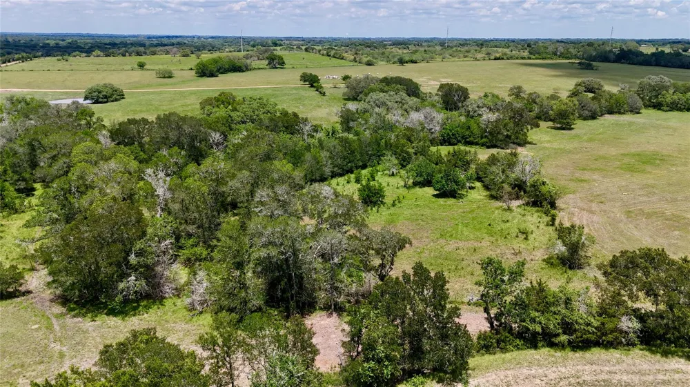 3703 Muehr Road Weimar, TX 78962
