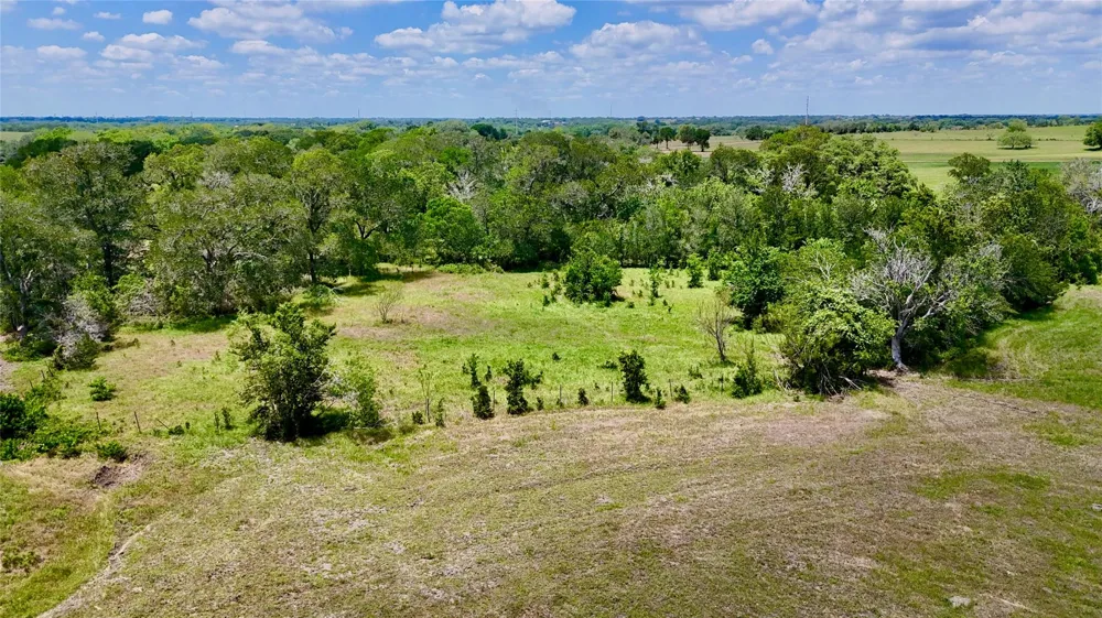 3703 Muehr Road Weimar, TX 78962