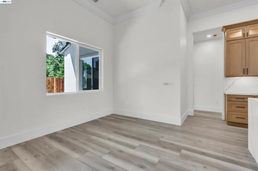5200 Shirehills Lane Carmichael, CA 95608