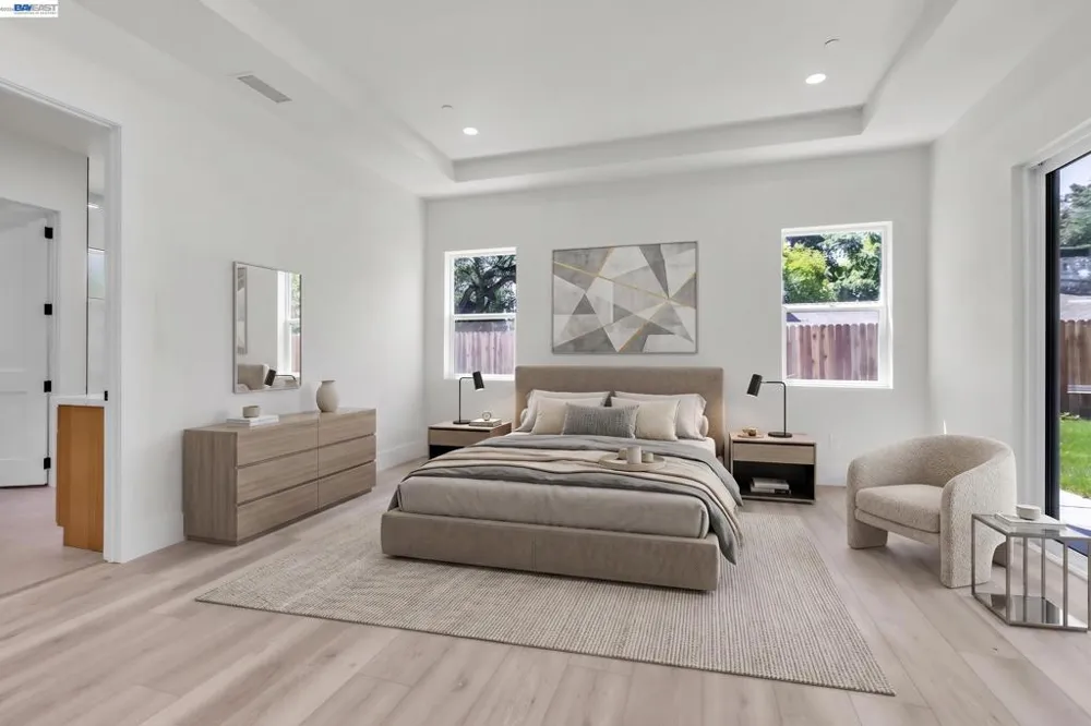 5200 Shirehills Lane Carmichael, CA 95608
