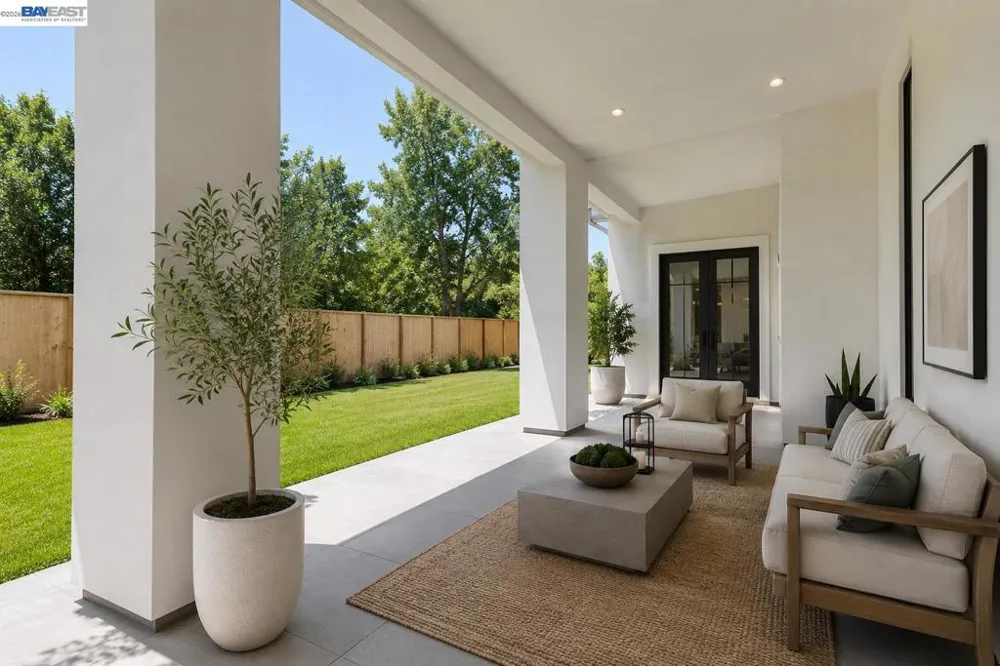 5200 Shirehills Lane Carmichael, CA 95608