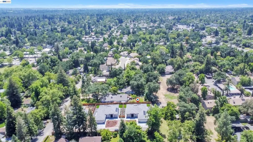 5200 Shirehills Lane Carmichael, CA 95608