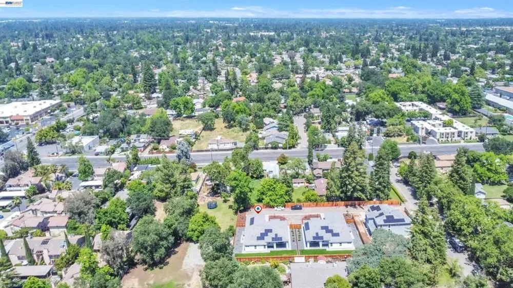 5200 Shirehills Lane Carmichael, CA 95608