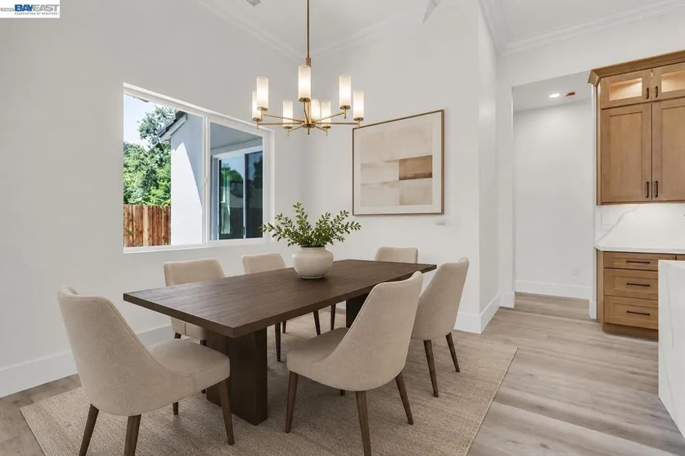 5200 Shirehills Lane Carmichael, CA 95608