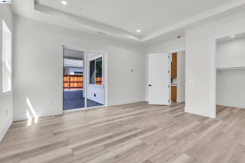 5210 Shirehills Lane Carmichael, CA 95608