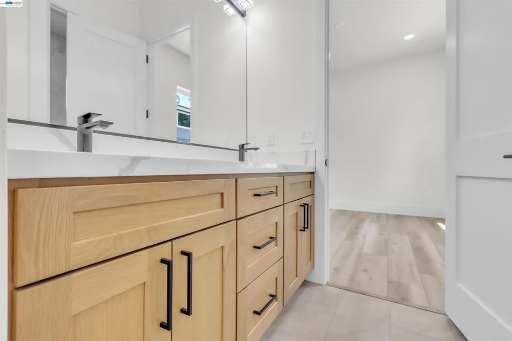 5210 Shirehills Lane Carmichael, CA 95608