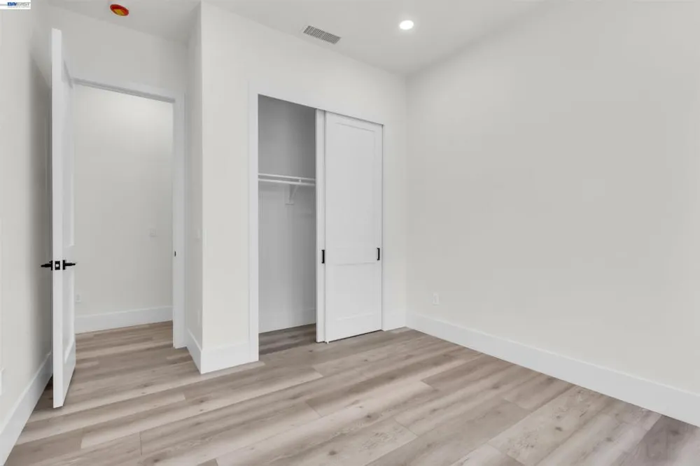 5210 Shirehills Lane Carmichael, CA 95608