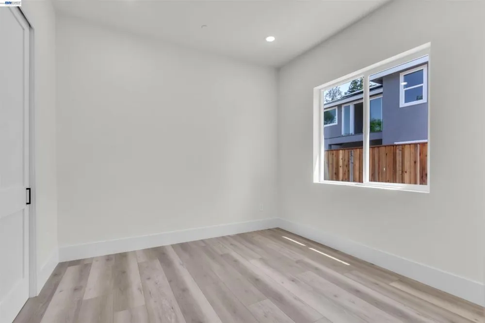 5210 Shirehills Lane Carmichael, CA 95608