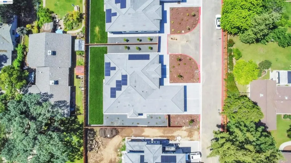 5210 Shirehills Lane Carmichael, CA 95608
