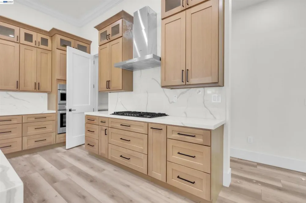 5210 Shirehills Lane Carmichael, CA 95608