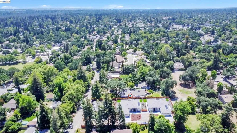 5210 Shirehills Lane Carmichael, CA 95608